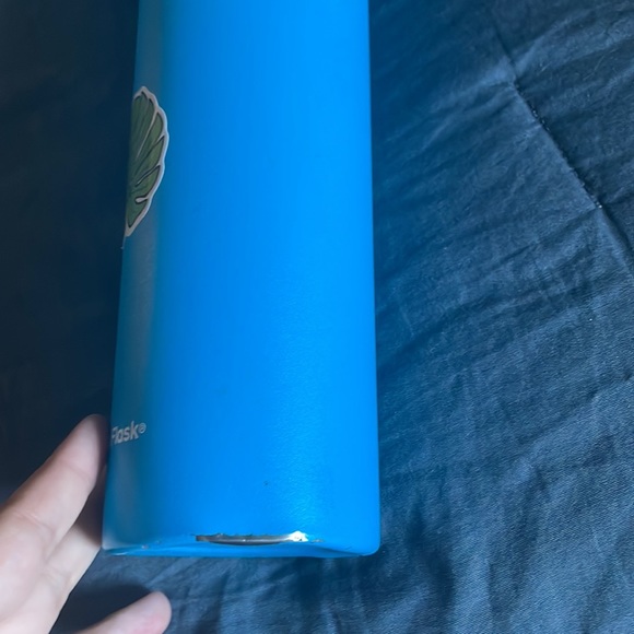 Hydroflask - Picture 2 of 2
